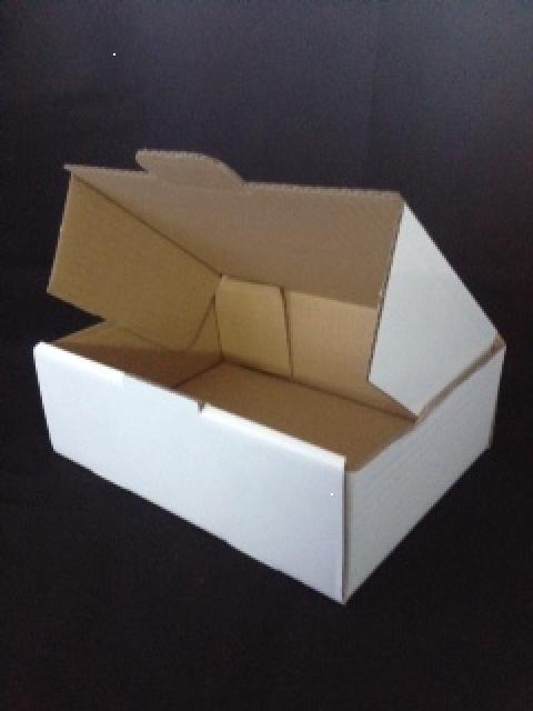 Postage Boxes A5 220mm x 160mm x 77mm  White